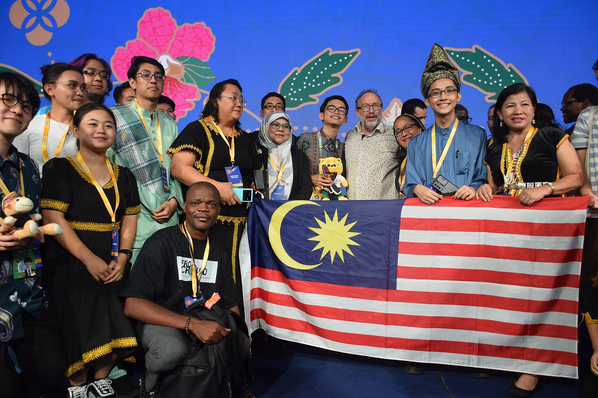 Jimmy Wales mit malaysischer Community