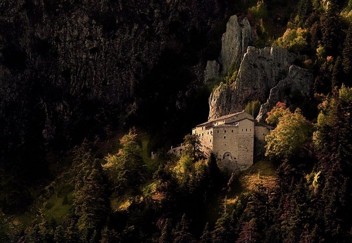 Platz 13: Kloster der Panagia Pelekiti, Karitsa, Griechenland