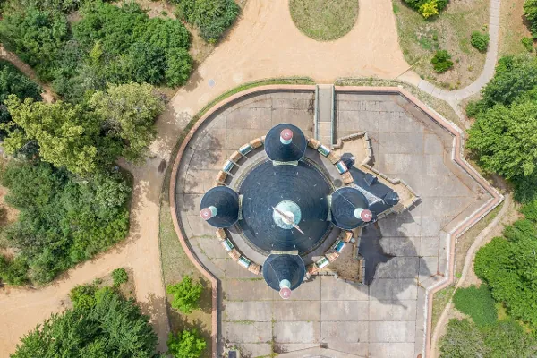 Raimond Spekking & Superbass / CC BY-SA 4.0 (via Wikimedia Commons)