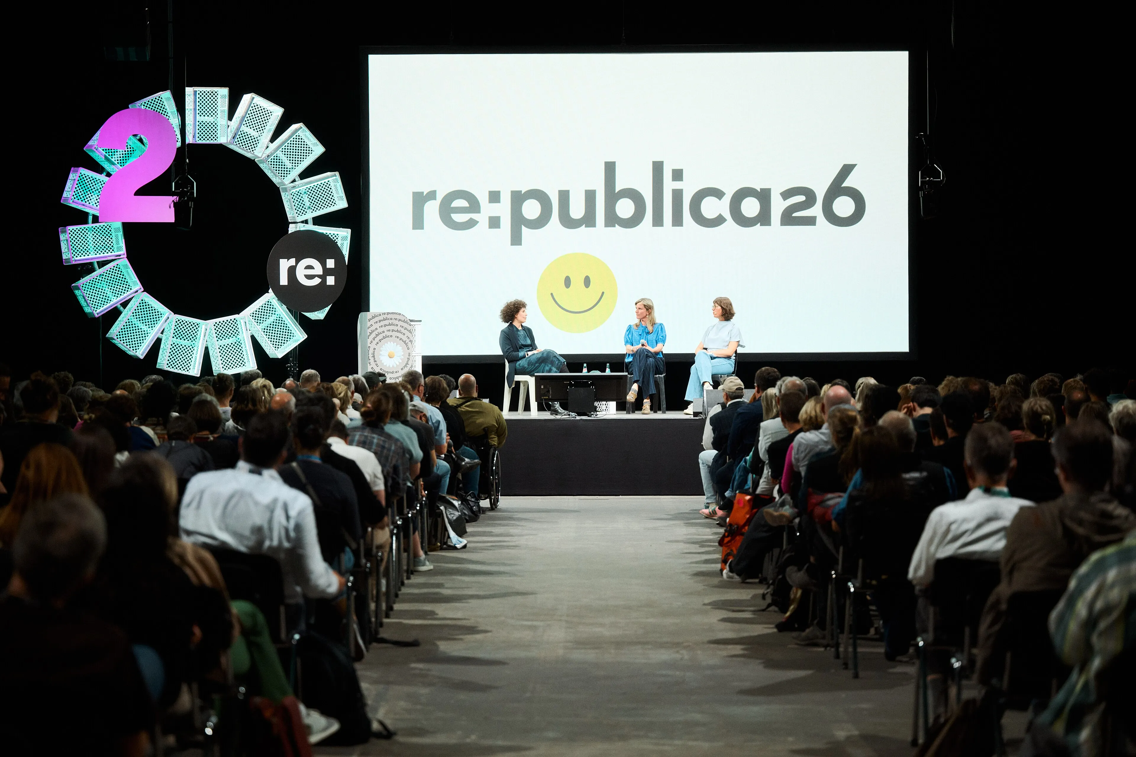 re:publica 2026. Bühne mit Publikum