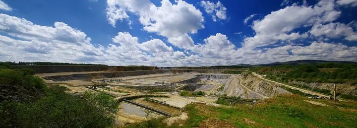 Panorama über de Tagebau von Elbingerode.